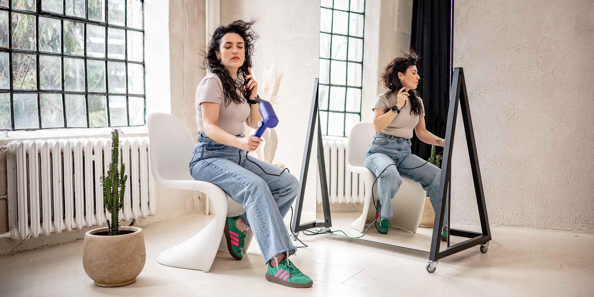 Suszarka do włosów z funkcją jonizowania Humanas AirTouch HD-SmartHeat - fioletowa